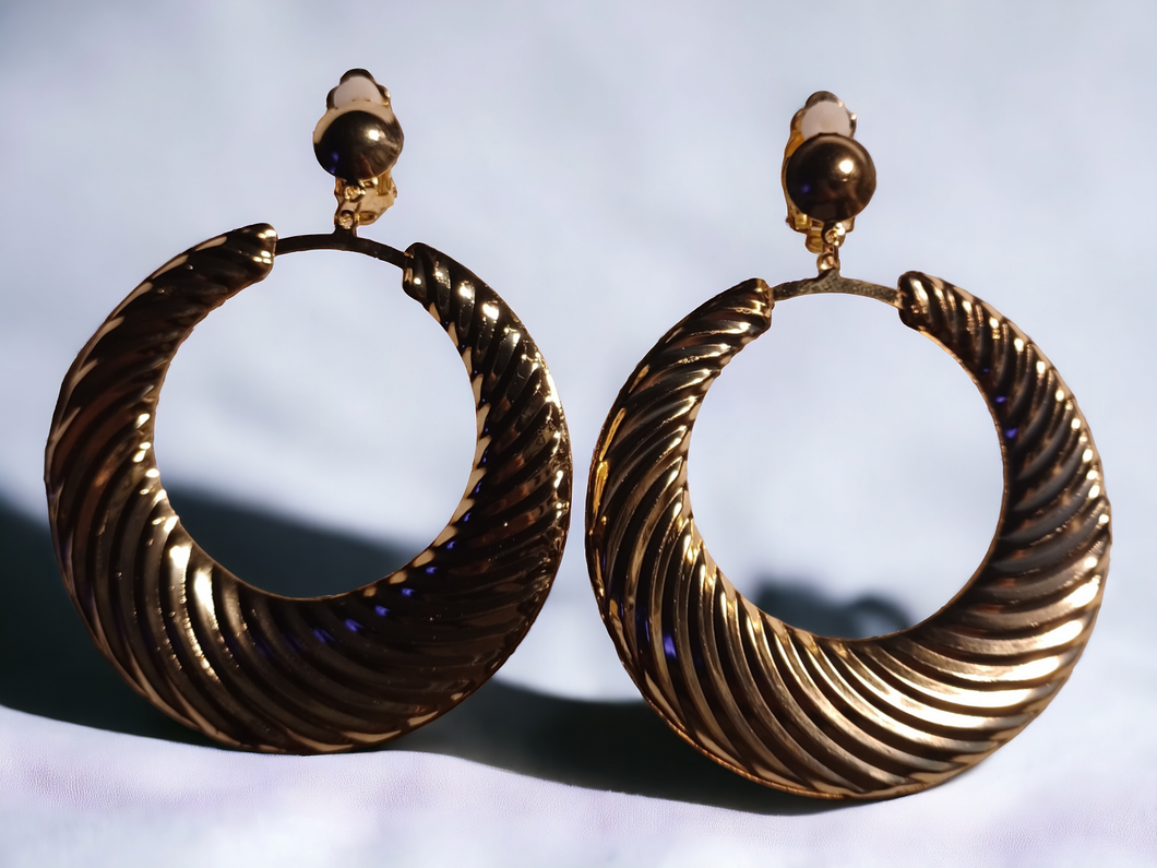 Classic clip on Bamboo Hoops