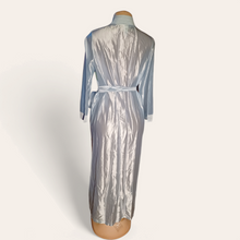 Load image into Gallery viewer, Vintage 1970s Kimono Robe Small
