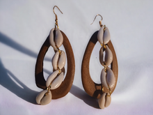 Load image into Gallery viewer, Handmade wood and cowrie hoops
