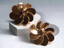 Load image into Gallery viewer, Gold Large metal abstract flower earrings
