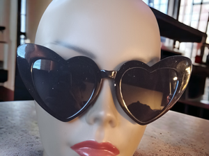 Oversized vintage style heart sunglasses