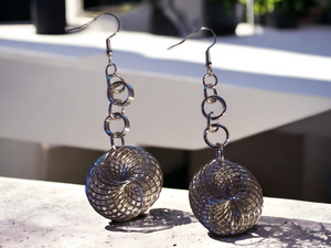 Minimalist spiral wire design earrings