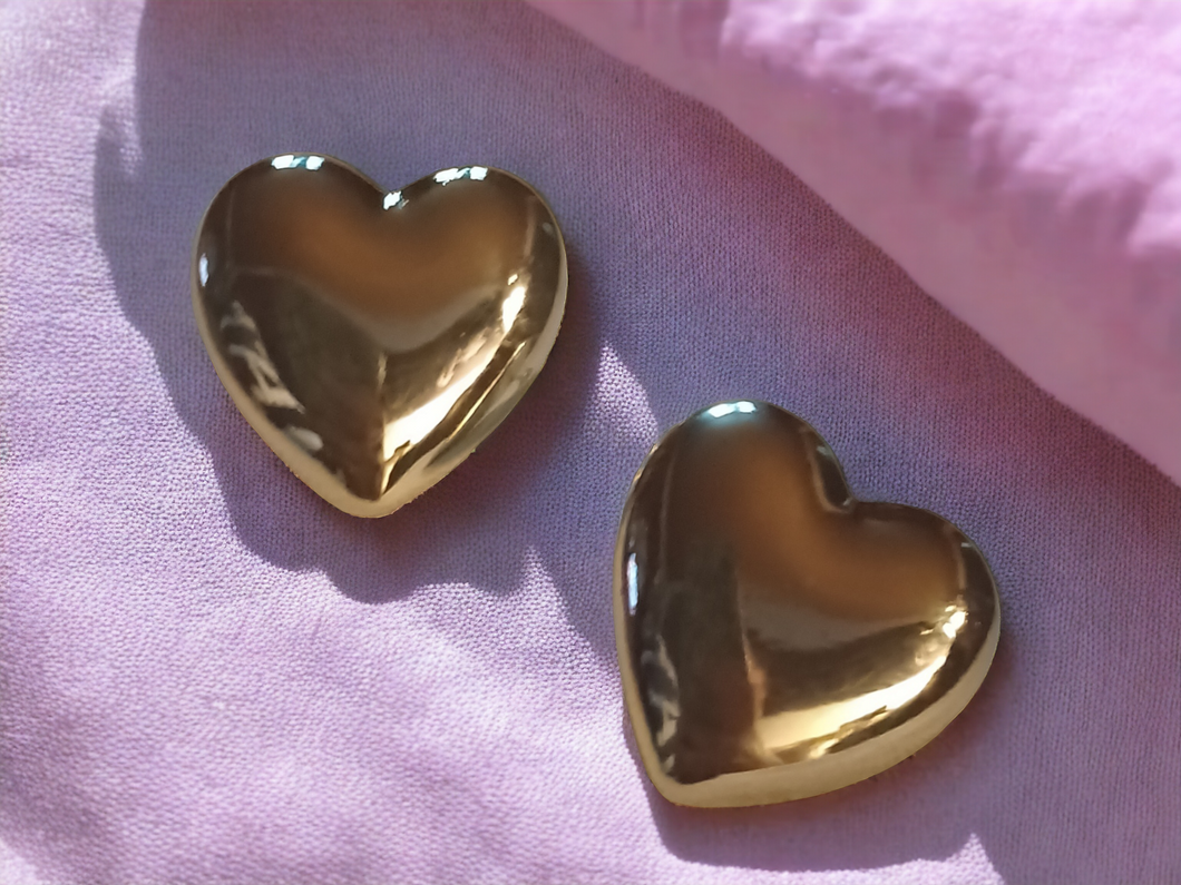 Large gold acrylic clip on heart studs