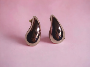 Modern minimalist teardrop stud earrings