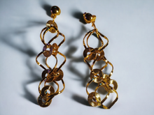 Load image into Gallery viewer, Abstract curly metal clip on earrings
