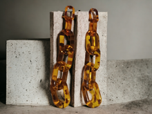 Load image into Gallery viewer, Handmade chunky tortoise acrylic chain earrings
