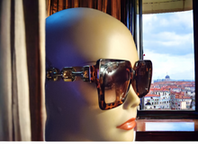 Load image into Gallery viewer, Oversized square lense sunglasses
