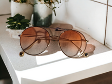 Load image into Gallery viewer, Vintage style aviator sunglasses
