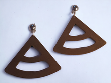 Load image into Gallery viewer, Clip on Minimalist Geometric wood Earrings
