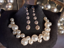 Load image into Gallery viewer, Chunky faux pearl necklace and clip on earrings set
