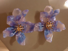 Load image into Gallery viewer, Large abstact acrylic flower clip on earrings
