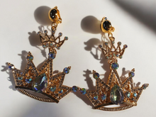 Load image into Gallery viewer, Handmade rhinestone queens crown clip on earrings
