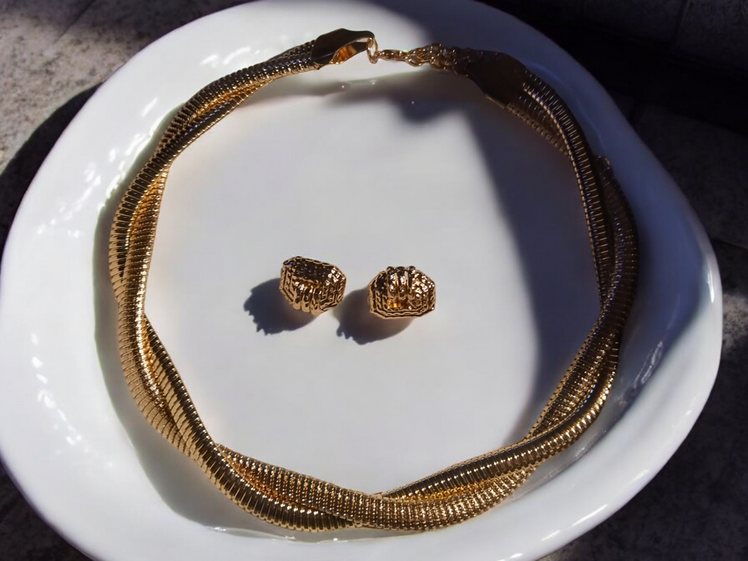 Classy gold metal collar necklace and clip on earrings