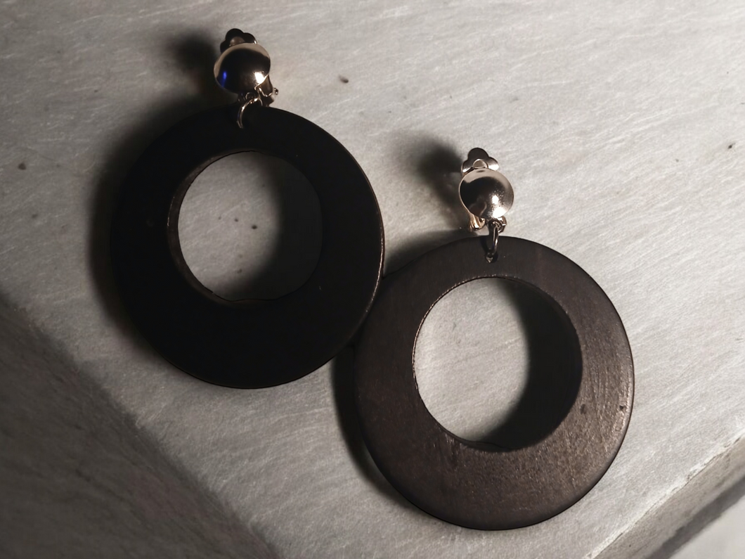 Classic wooden clip on hoops