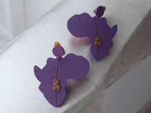 Load image into Gallery viewer, Purple wooden africa clip on earrings
