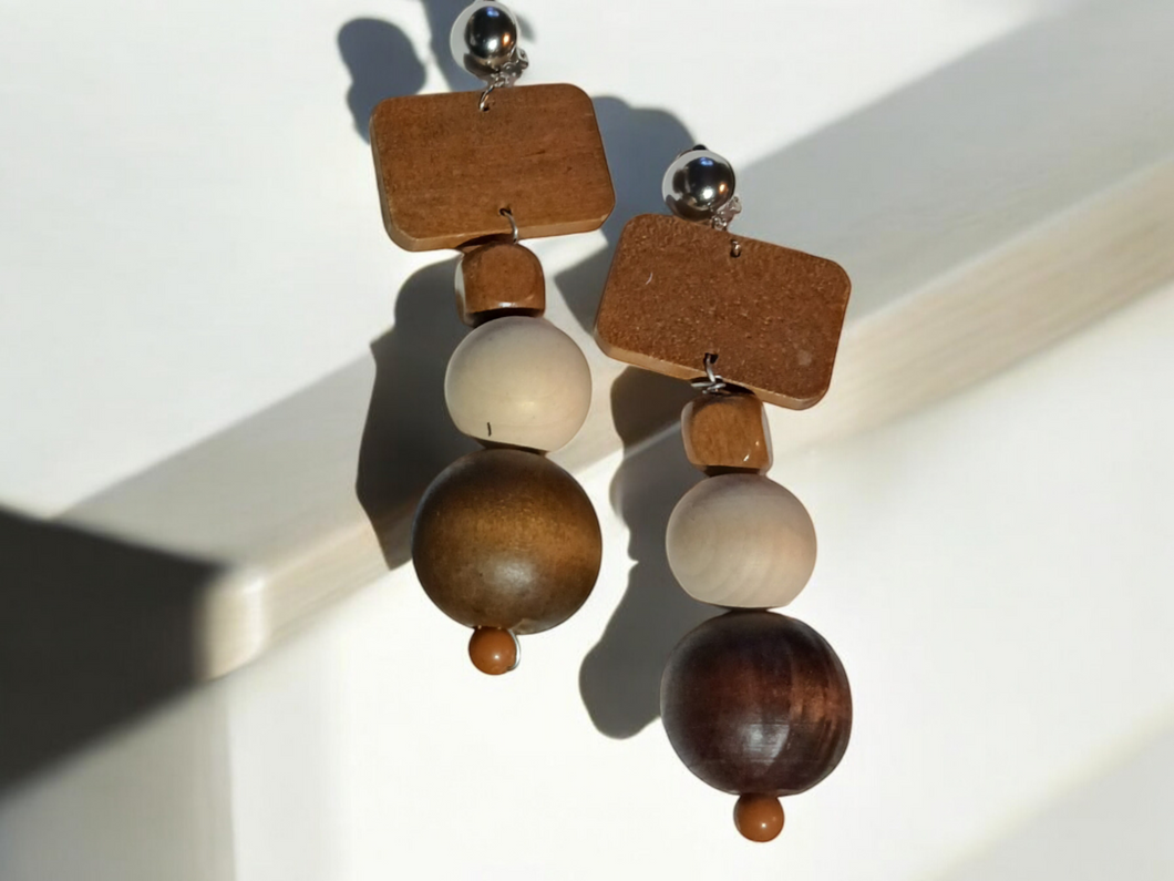 Handmade chunky wood bead clip on earrings