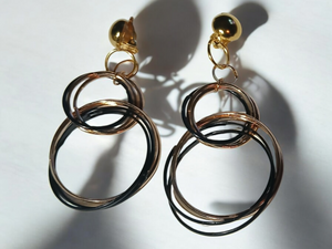 Abstract gold metal multi hoop clip on earrings