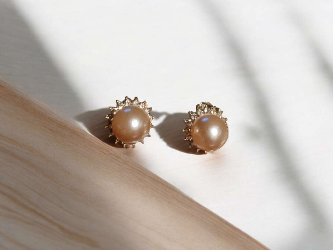 Beautiful Faux Pearl Stud Clip On Earrings