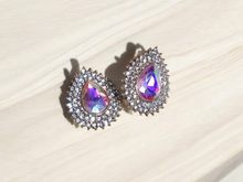 Load image into Gallery viewer, Aurora borialis clip on studs
