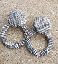 Load image into Gallery viewer, Plaid Mini Hoop Earrings Kargo Fresh
