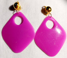 Load image into Gallery viewer, Pop acrylic clip on hoop earrings Kargo Fresh
