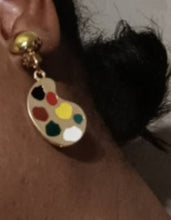 Load image into Gallery viewer, Pop art small artist pallete clip on earrings Kargo Fresh
