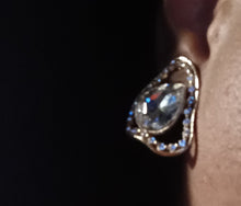 Load image into Gallery viewer, Rhinestone stud cluster clip on earrings Kargo Fresh

