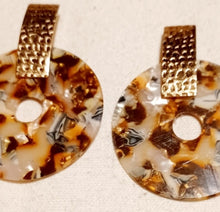 Load image into Gallery viewer, Abstract tortoise acrylic disc earrings
