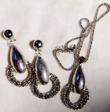 Load image into Gallery viewer, Silver  metal chain necklace and clip on earrings set Kargo Fresh
