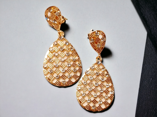 Simple Gold Blingy  Clip on Earrings 2 inch Kargo Fresh