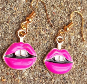 Small Pop Art Metal Lips Earrings Kargo Fresh