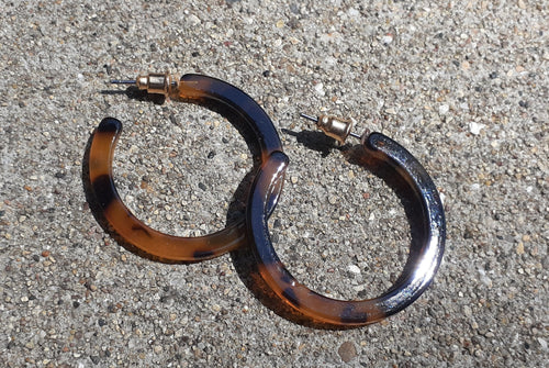 Small Tortoise Brown acrylic hoop Earrings Kargo Fresh