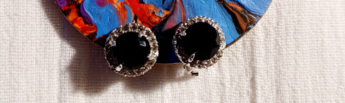 Small crystal stud clip ons black Kargo Fresh