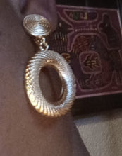 Load image into Gallery viewer, Small gold Hoop Clip on  Earrings Kargo Fresh
