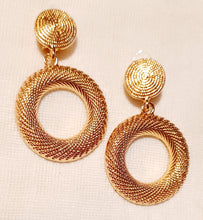Load image into Gallery viewer, Small gold Hoop Clip on  Earrings Kargo Fresh
