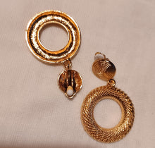 Load image into Gallery viewer, Small gold Hoop Clip on  Earrings Kargo Fresh
