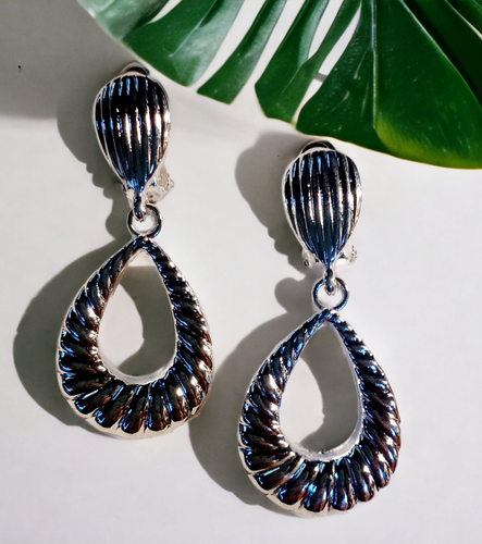 Small hammered Hoop Clip on Earrings Kargo Fresh