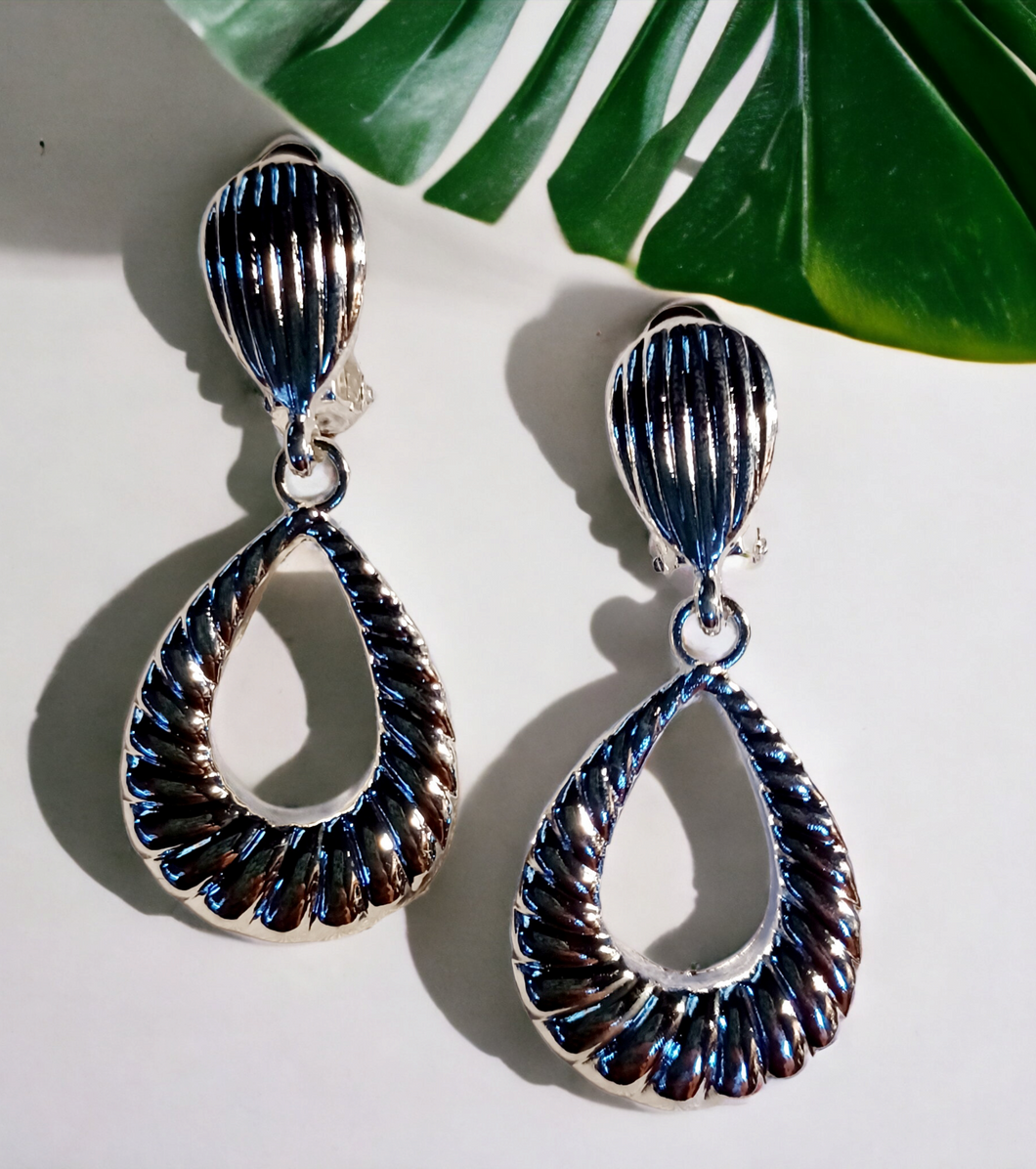 Small hammered Hoop Clip on Earrings Kargo Fresh