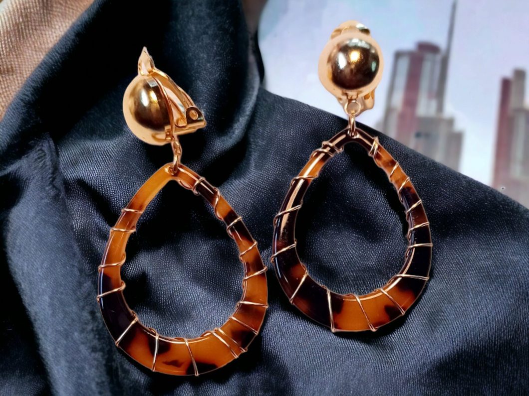 Small handmade tortoise acrylic clip on earrings Kargo Fresh