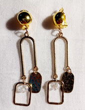 Load image into Gallery viewer, Small minimalist clip on earrings Kargo Fresh

