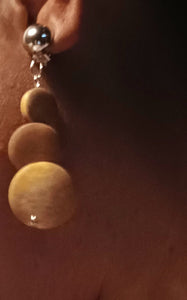 Small wooden minimalist clip on earrings Kargo Fresh