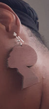 Load image into Gallery viewer, Soul Queen Profile afrocentric Earrings Kargo Fresh
