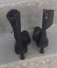 Load image into Gallery viewer, Stuart Weitzman Booties Size Kargo Fresh
