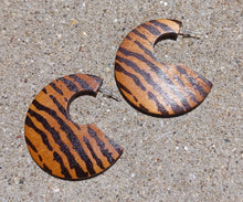 Load image into Gallery viewer, Tiger print Wooden Minimalist  Hoop Earrings Kargo Fresh
