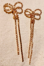 Load image into Gallery viewer, Unique rhinestone bow clip on earrings Kargo Fresh
