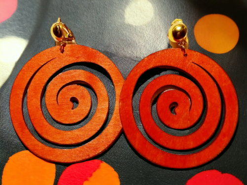 Unique wooden spiral clip on earrings Kargo Fresh