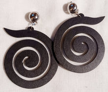 Load image into Gallery viewer, Unique wooden spiral clip on earrings Kargo Fresh
