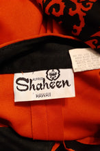 Load image into Gallery viewer, Vintage 1960s era Alfred Shaheen Top Size Medium Kargo Fresh
