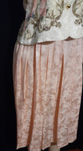 Load image into Gallery viewer, Vintage 1980s Era Maggie London Career Suit Size 10 Kargo Fresh
