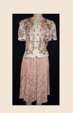 Load image into Gallery viewer, Vintage 1980s Era Maggie London Career Suit Size 10 Kargo Fresh

